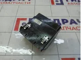 Дефлектор воздушный правый Opel Zafira 6814869