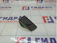 Дефлектор воздушный левый Opel Zafira 6814868