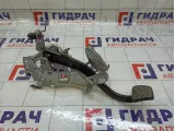 Педаль тормоза Opel Zafira 24463406
