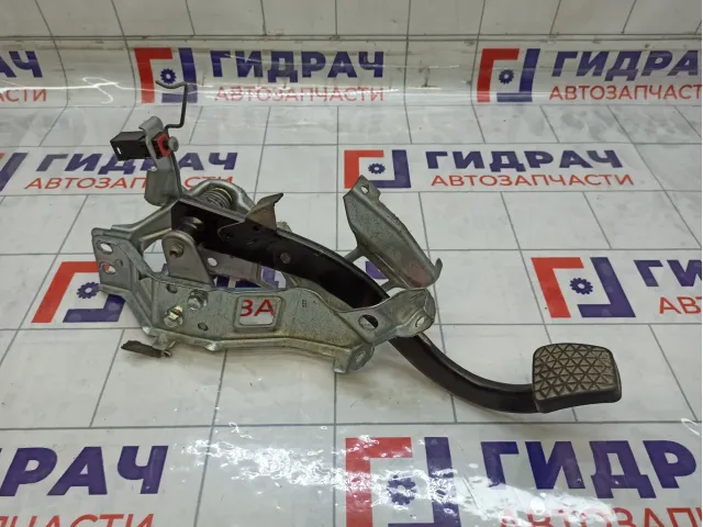 Педаль тормоза Opel Zafira 24463406