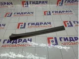 Накладка стойки (уплотнитель) правый Opel Zafira 13131954