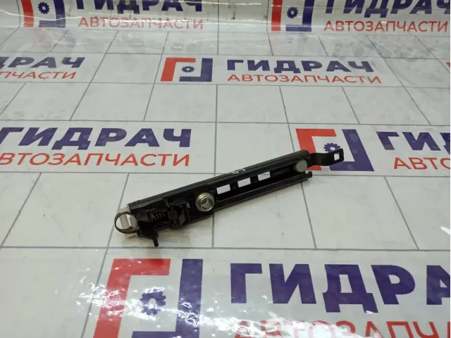 Механизм регулировки ремня безопасности передний Opel Zafira 13166032