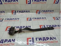 Ремень безопасности 3 ряд задний левый Opel Zafira 13242320