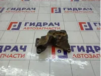 Кронштейн двигателя правый Opel Zafira 13189381