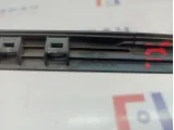 Накладка стекла переднего левого Opel Zafira 2 5154115. Без уплотнителя стекла.