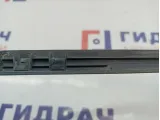 Накладка стекла заднего левого Opel Zafira 2 5154113. Без уплотнителя стекла.