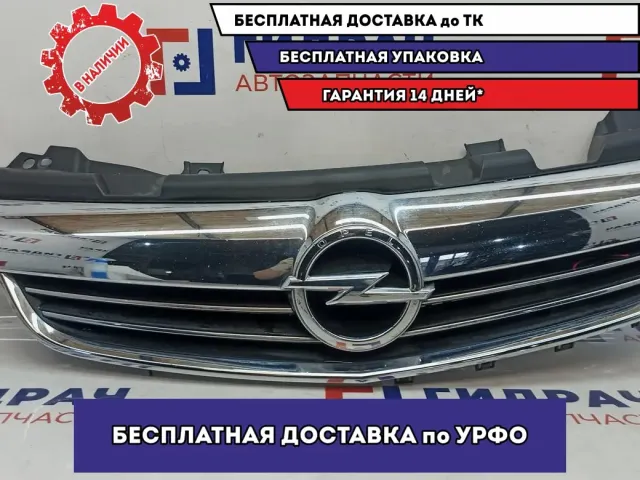 Решетка радиатора Opel Zafira 2 13247331. Дефекты.
