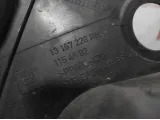 Решетка стеклоочистителя правая Opel Zafira 2 13167228.