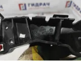Направляющая переднего бампера левая Opel Zafira 2 13124997. Дефект.
