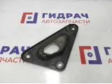 Кронштейн передней балки правый Opel Zafira 2 302022.