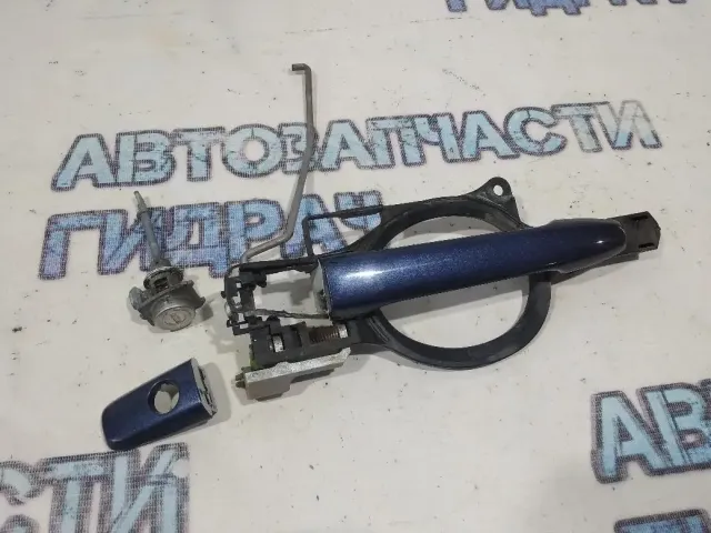 Ручка двери передней левой наружняя Mitsubishi Outlander XL.