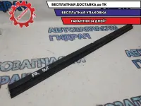 Уплотнитель стекла передний правый Mitsubishi Outlander XL.