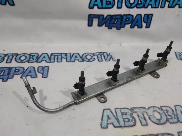 Рейка топливная Mitsubishi Outlander XL 1465A090 . С форсунками 1465A205.