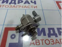 Насос (ТНВД) бензиновый Volkswagen Passat CC 06H127025N