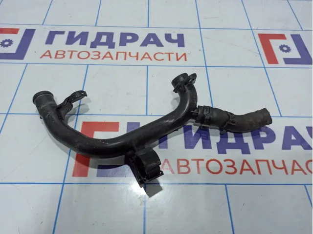 Трубка системы охлаждения Volkswagen Passat CC 06J121065F
