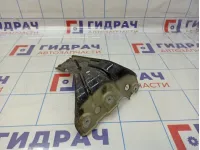 Кронштейн крепления крыла левый Volkswagen Passat CC 3C8821141