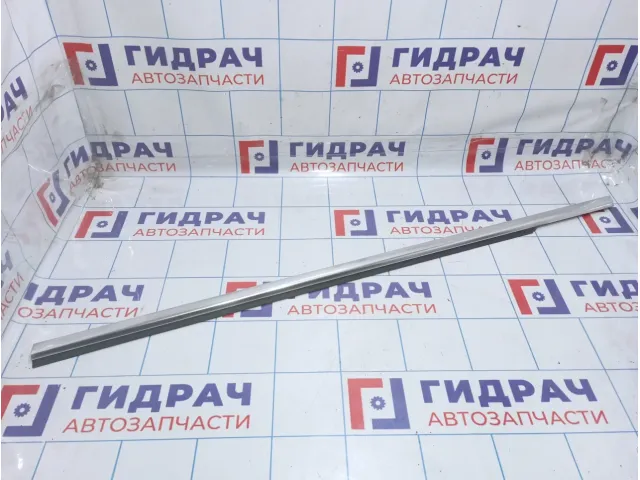 Накладка стекла переднего левого Volkswagen Passat CC 3C8837475F3Q7