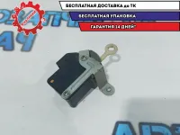 Активатор замка багажника Peugeot 107 661528.