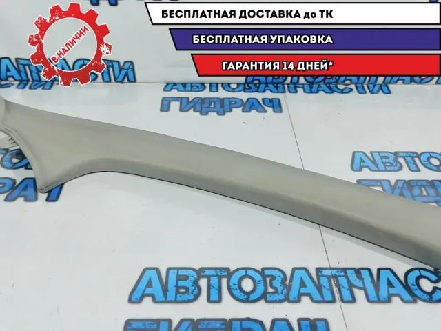 Обшивка стойки лобового стекла правая Peugeot 107 622110H020.