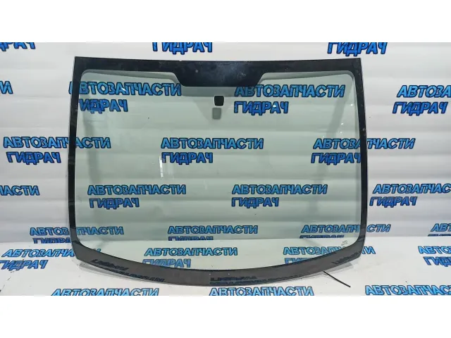 Стекло лобовое Peugeot 107 . Дефект. Splintex.