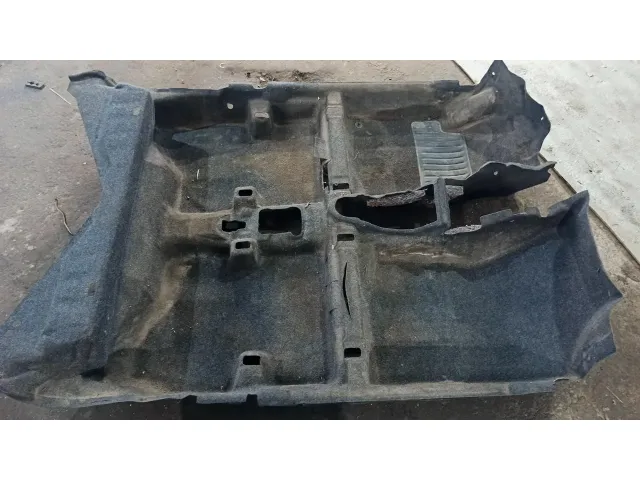 Покрытие напольное Peugeot 107 .