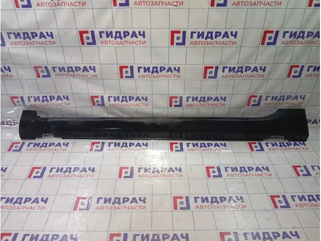 Накладка порога левого Peugeot 2008 96781716XT