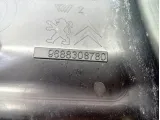 Пыльник двигателя правый Peugeot 2008 9688308780