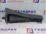 Решетка под лобовое стекло (Жабо) левое Peugeot 2008 9673302777