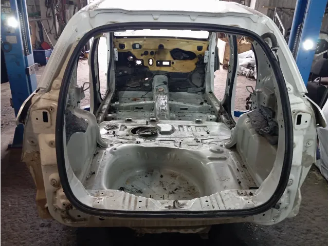 Панель задняя Peugeot 2008 9802359780