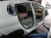 Порог со стойкой правый Peugeot 2008