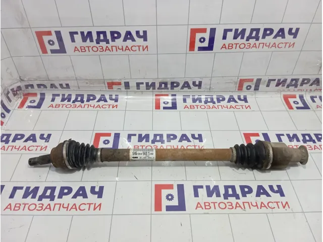 Привод передний правый Peugeot 2008 3273KY