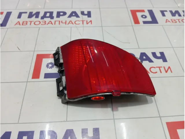 Фонарь задний в бампер Peugeot 2008 6351GJ