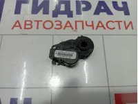Моторчик заслонки отопителя (печки) Peugeot 2008 1608182880