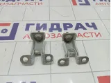 Петли крышки (двери) багажника Peugeot 2008