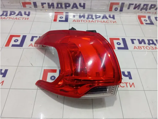 Фонарь задний наружный левый Peugeot 2008 9678074280