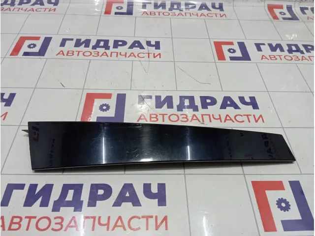 Накладка двери передней левой Peugeot 2008 9673281277