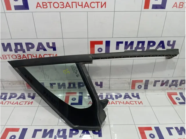 Стекло кузовное глухое (форточка) переднее левое Peugeot 2008 9801476080