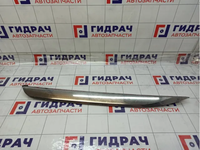 Молдинг лобового стекла левый Peugeot 2008 9806404877