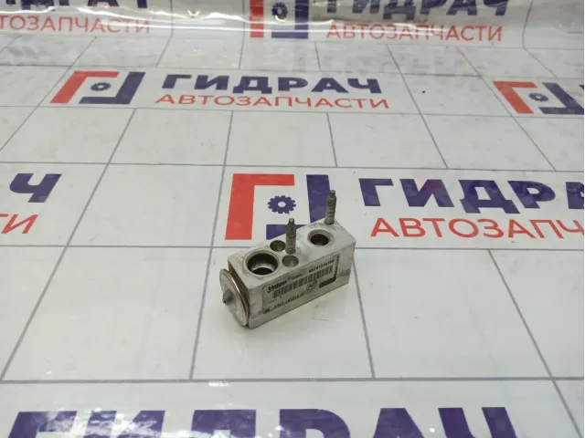 Клапан кондиционера Peugeot 2008 1608183980