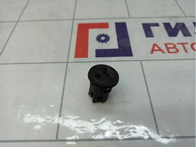 Разъем USB AUX Peugeot 2008