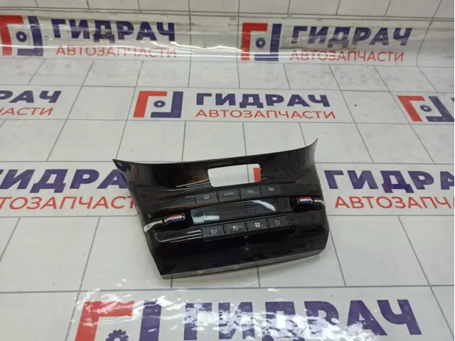 Блок управления климатической установкой Peugeot 2008 96722471XU