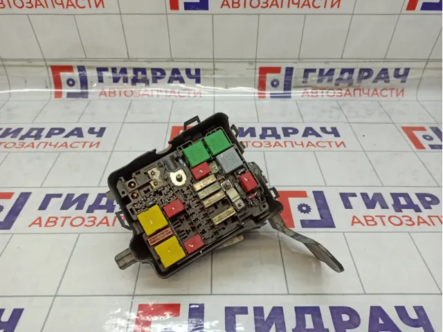 Блок предохранителей Peugeot 2008