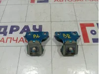 Петли крышки (двери) багажника Peugeot 207