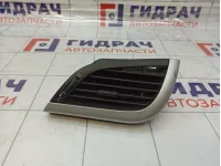 Дефлектор воздушный правый Peugeot 207 8265V4