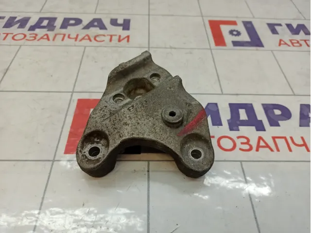 Кронштейн КПП (АКПП, МКПП) Peugeot 207 1813C1