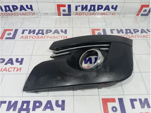 Рамка противотуманной фары правая Peugeot 3008 9684350277