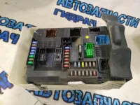 Блок предохранителей салонный Peugeot 301