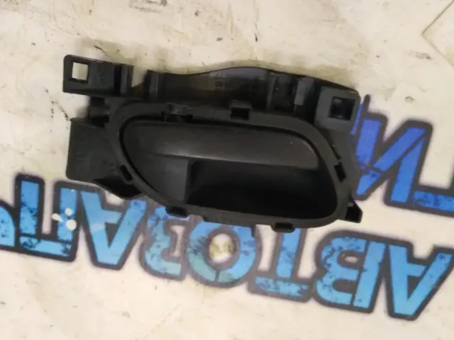 Ручка двери внутренняя правая Peugeot 301