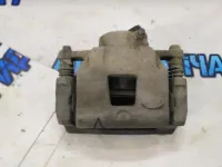 Суппорт тормозной передний левый 1608690980 Peugeot 301