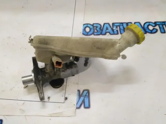 Цилиндр тормозной главный Peugeot 301